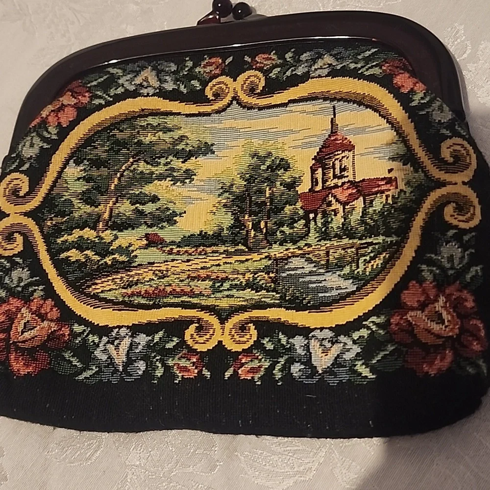 N/A elegant clutch