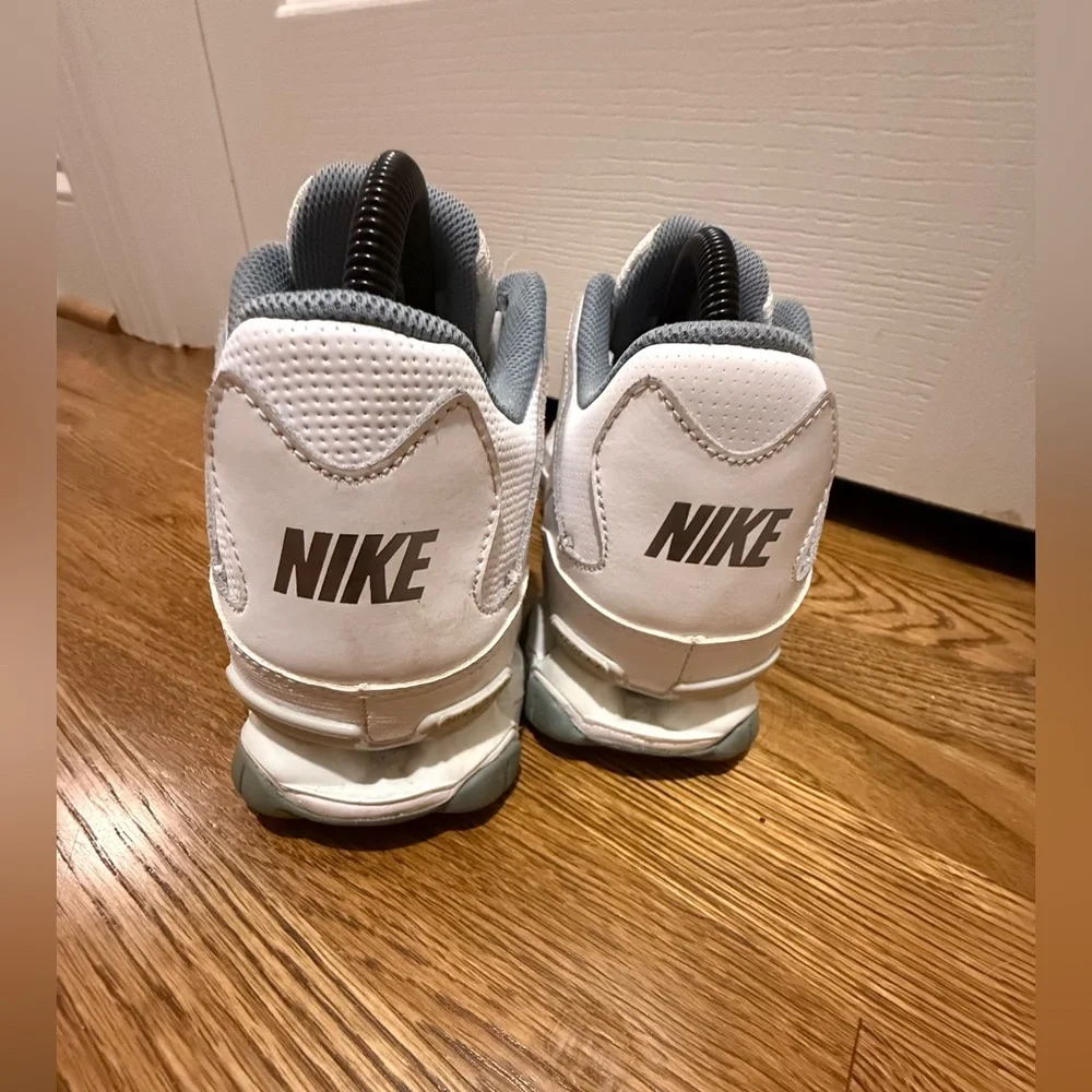 Nike Reax women’s size 8