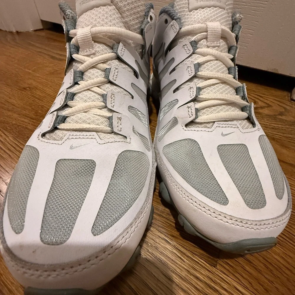 Nike Reax women’s size 8
