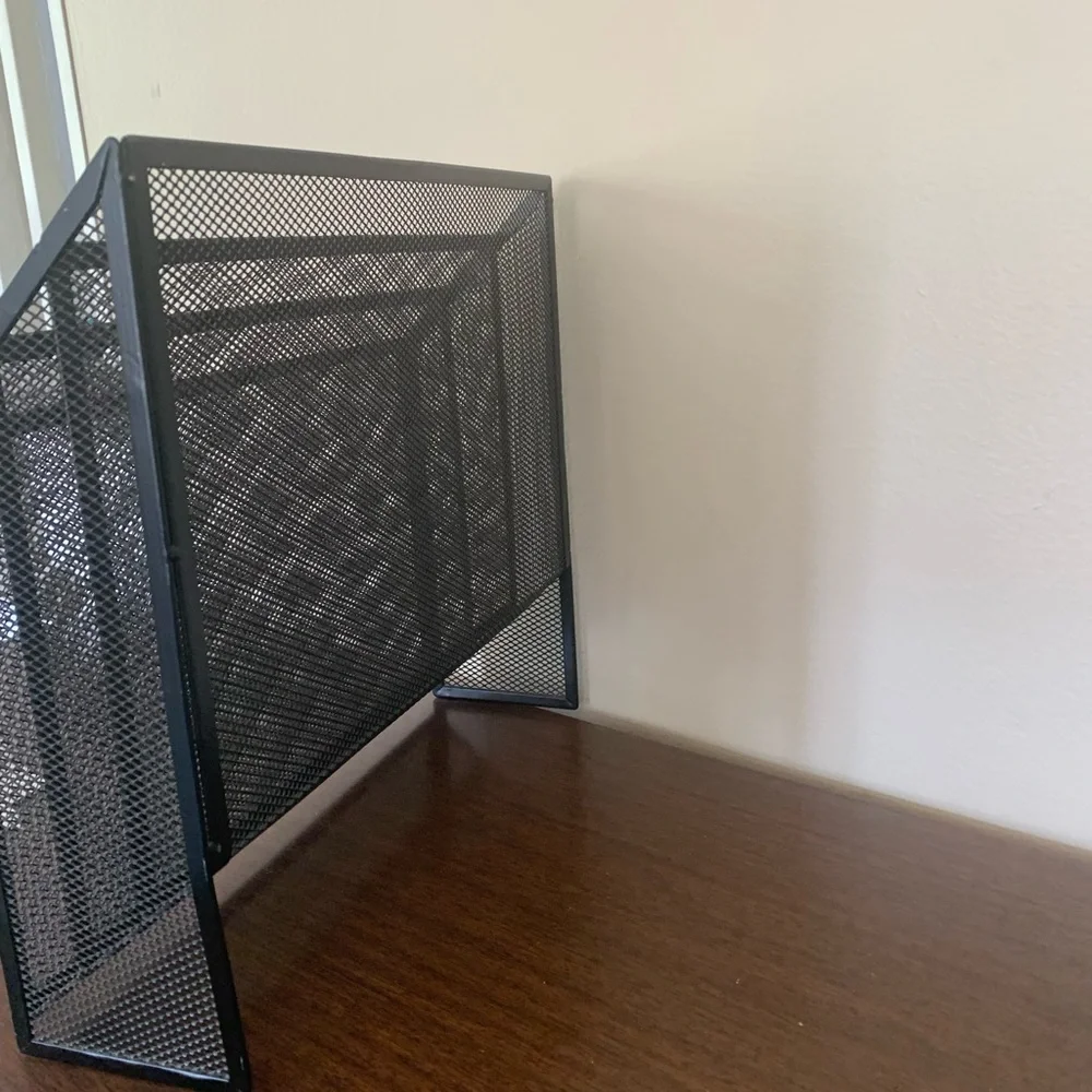 N/A black mesh