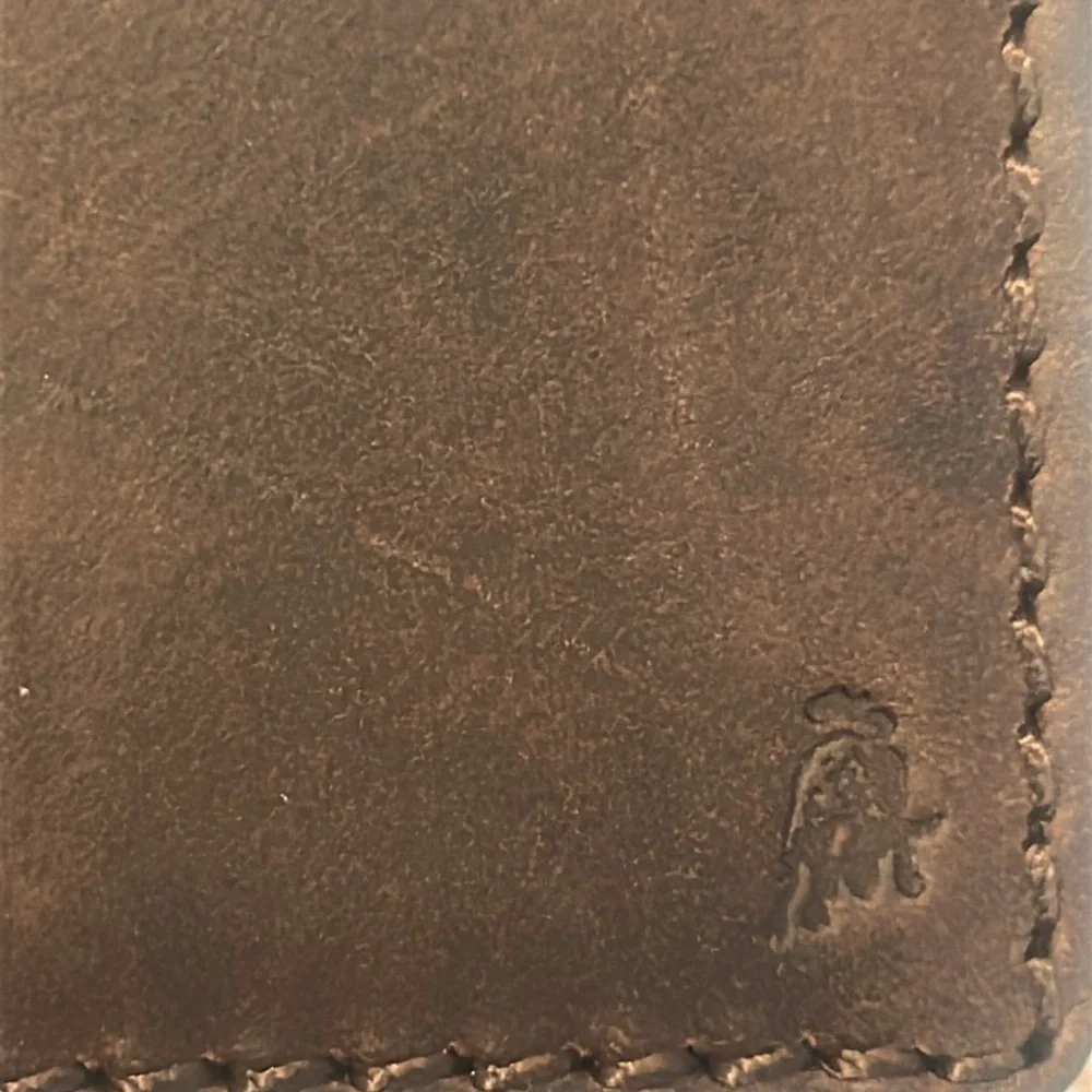 Davis Case elegant brown
