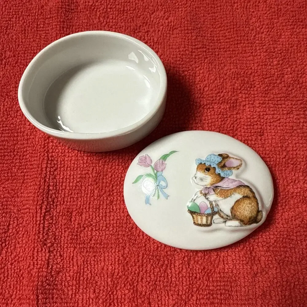 Unbranded vintage bunny
