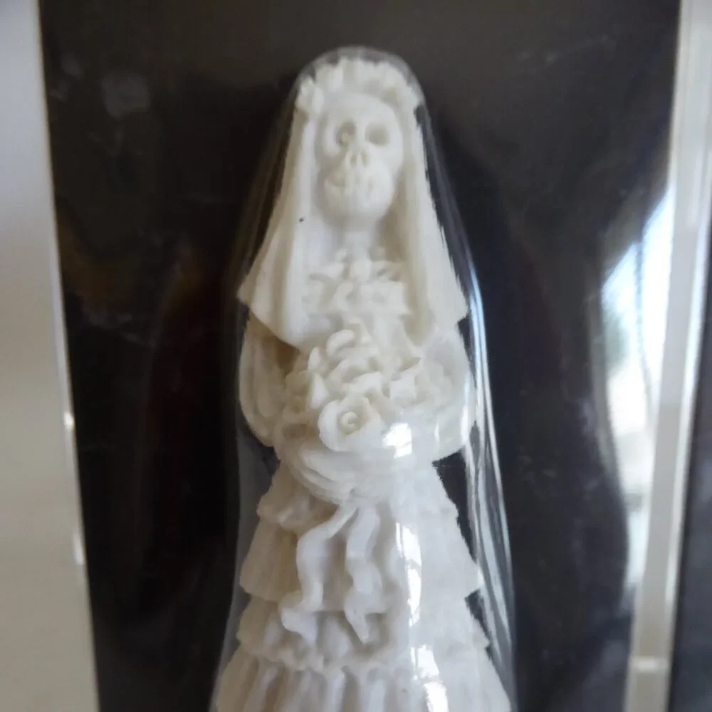 NEW FAB LAB SKELETON BRIDE & GROOM PAINTABLE CAKE TOPPER RESIN FIGURES