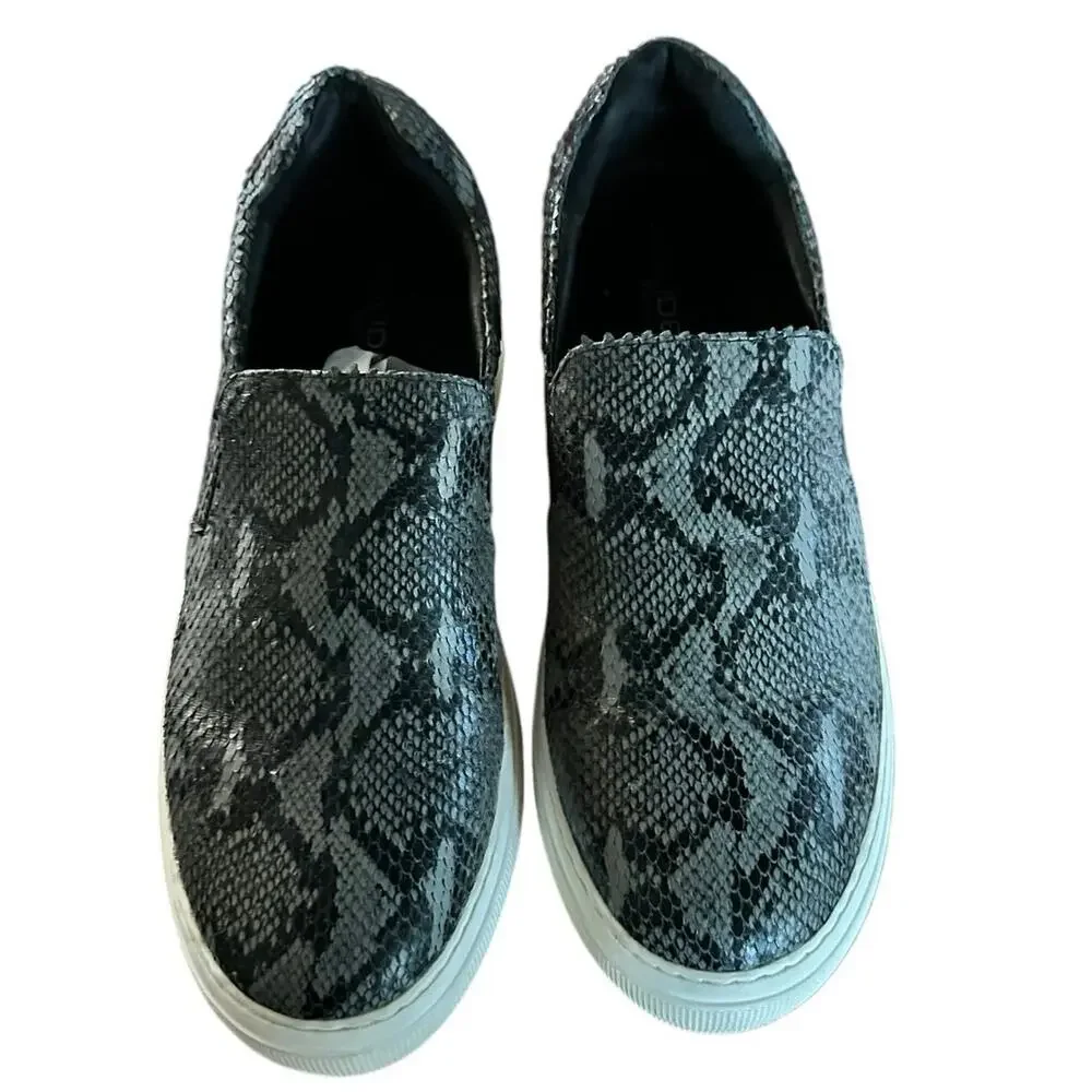 J/Slides slides slipon