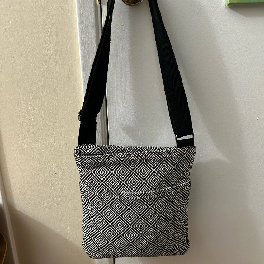thirty-one stylish women