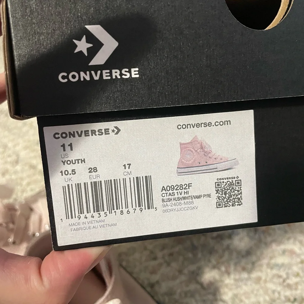 Converse chic light
