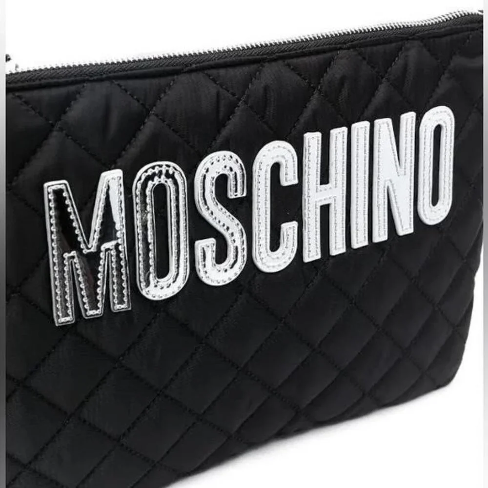Moschino new 💯