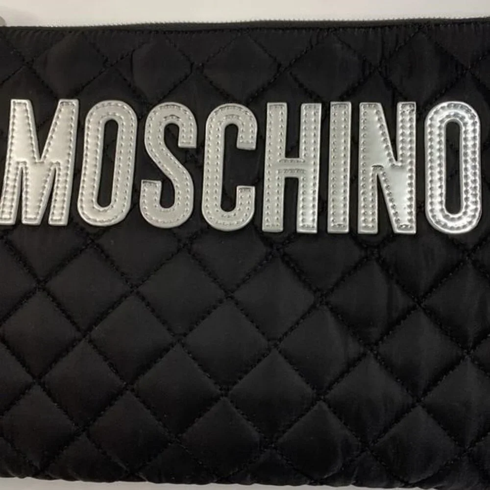 Moschino new 💯