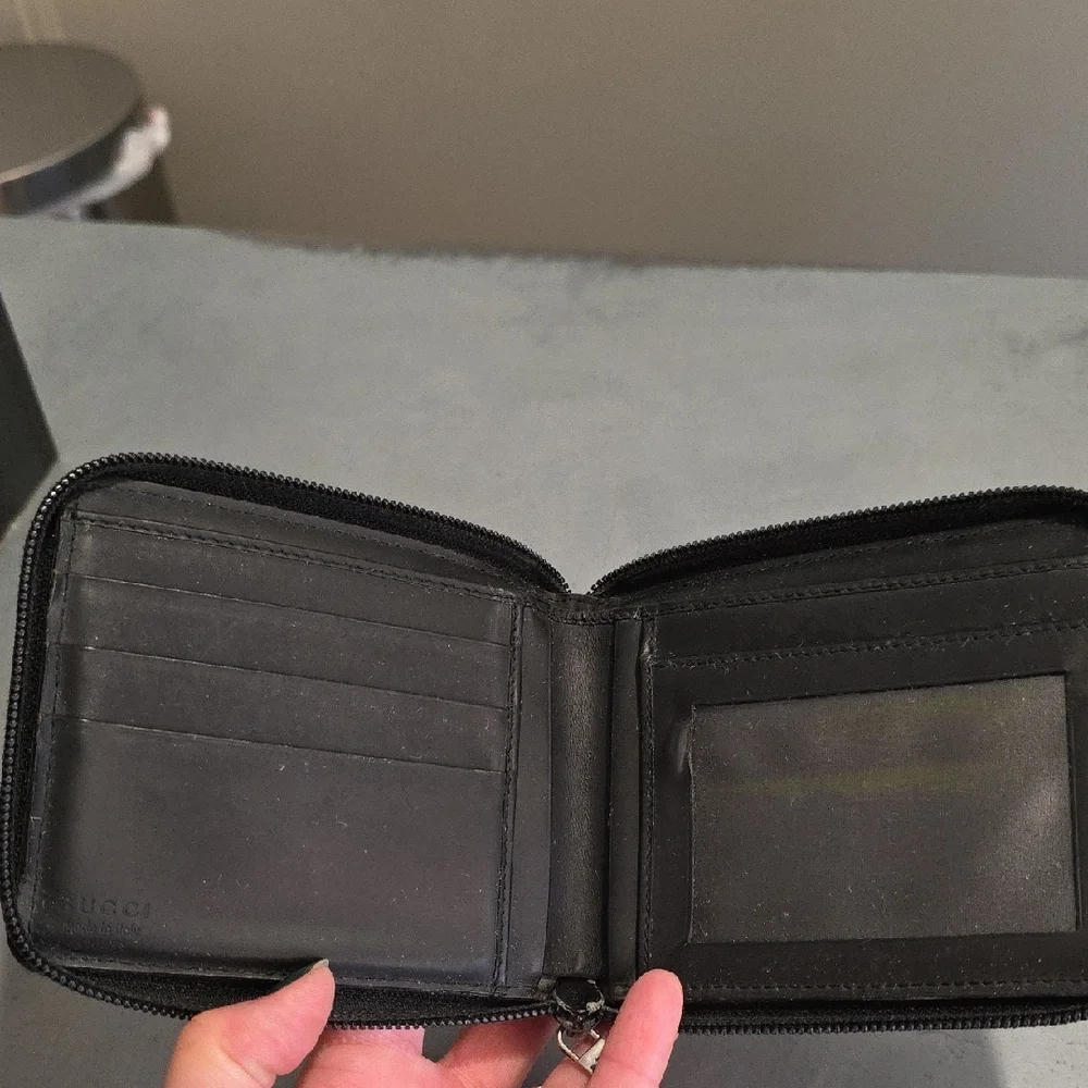 Gucci Black Men's Zipper Wallet