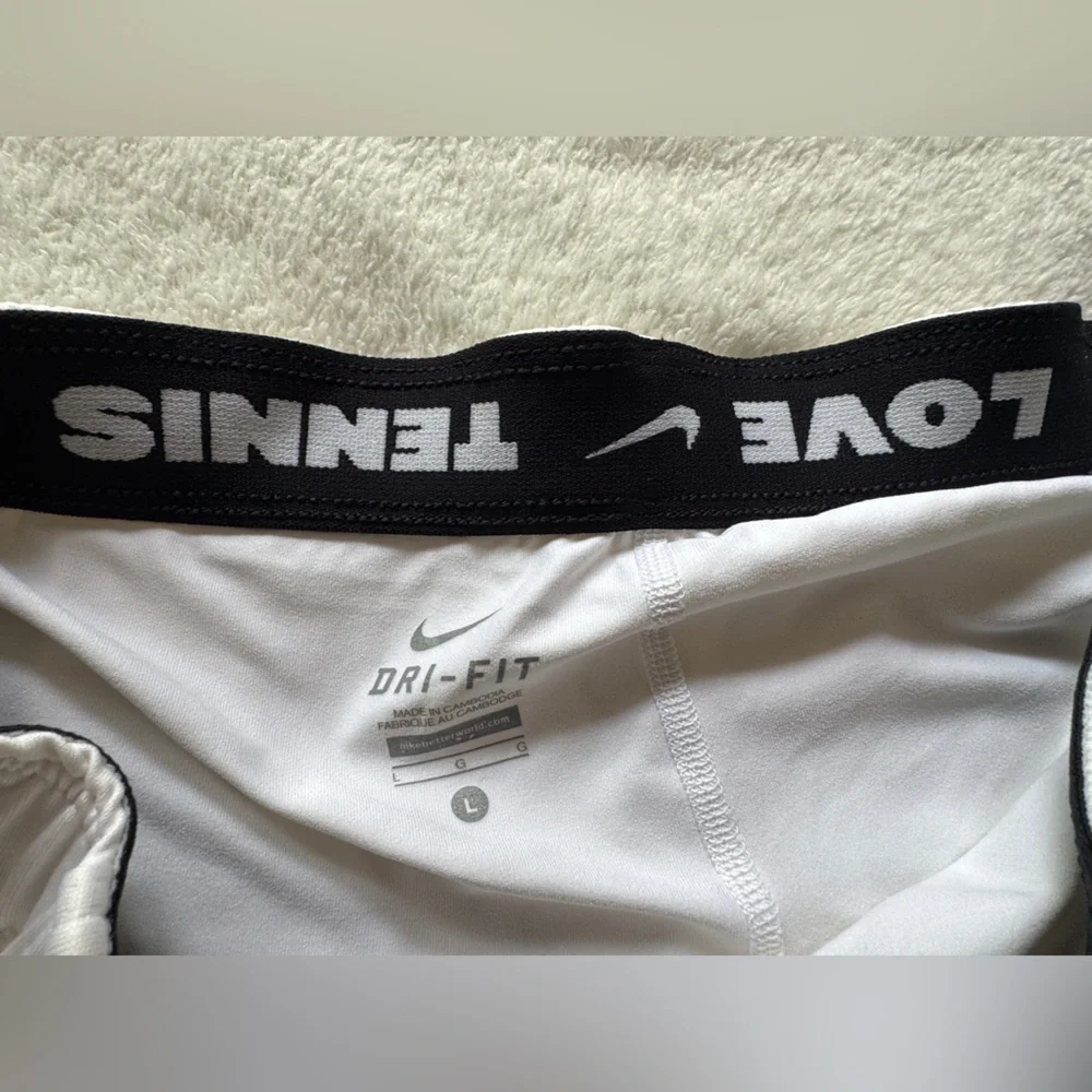 Nike White and Black Tennis Sports Short