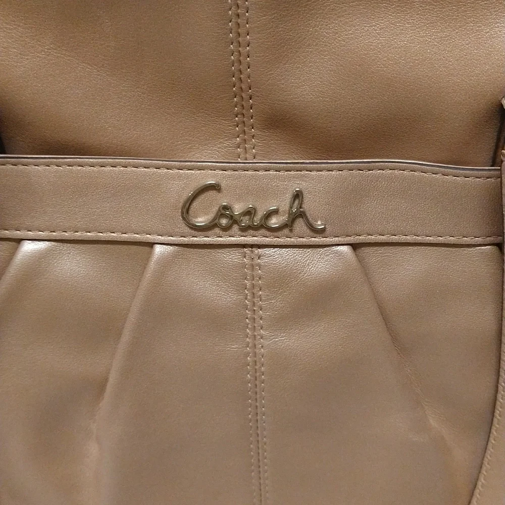 Coach fantastic leather