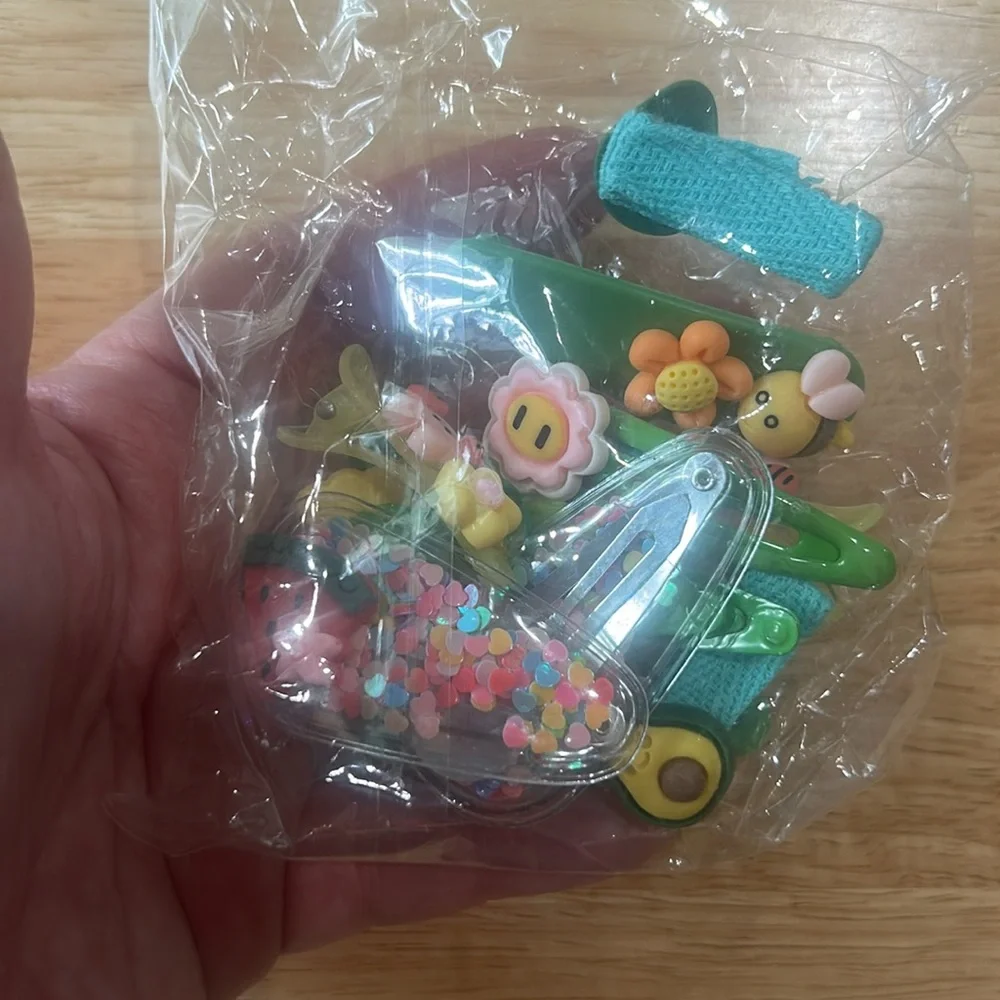 Colorful hair clips