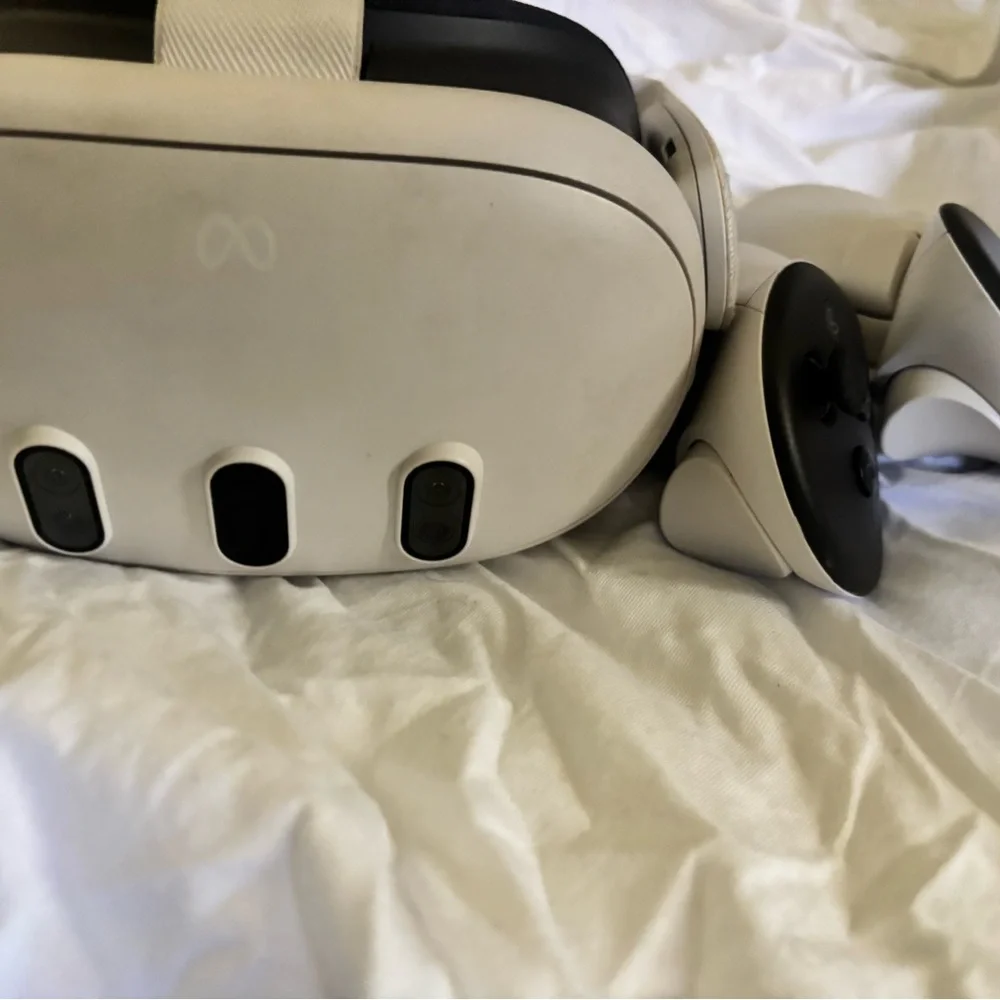 Oculus sleek headset