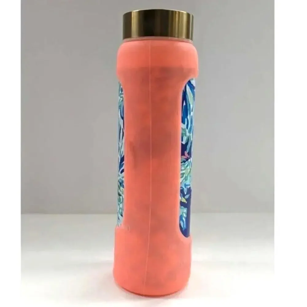 Lilly Pulitzer sip style