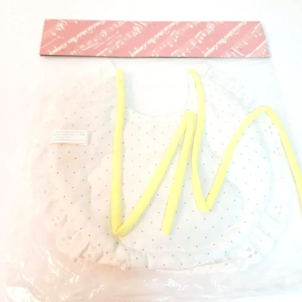 Vtg NOS It's a Small World Music Box Company Teddy Bear Embroider Baby Bib WORKS