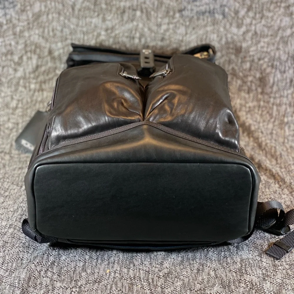 Tumi alpha bravo