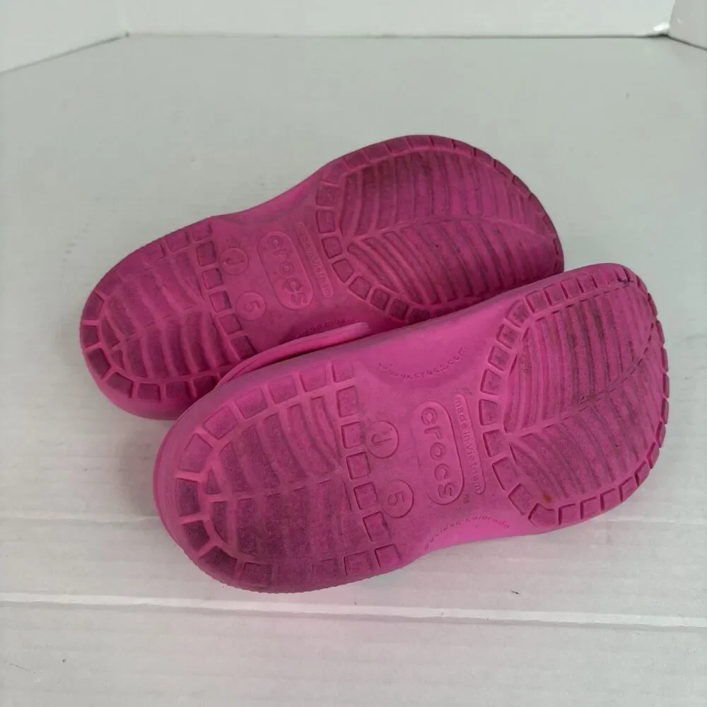 Crocs these girls