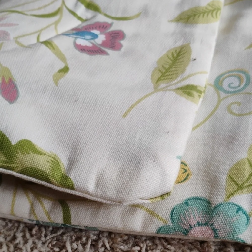 Floral Dog Blanket with Multicolor Design