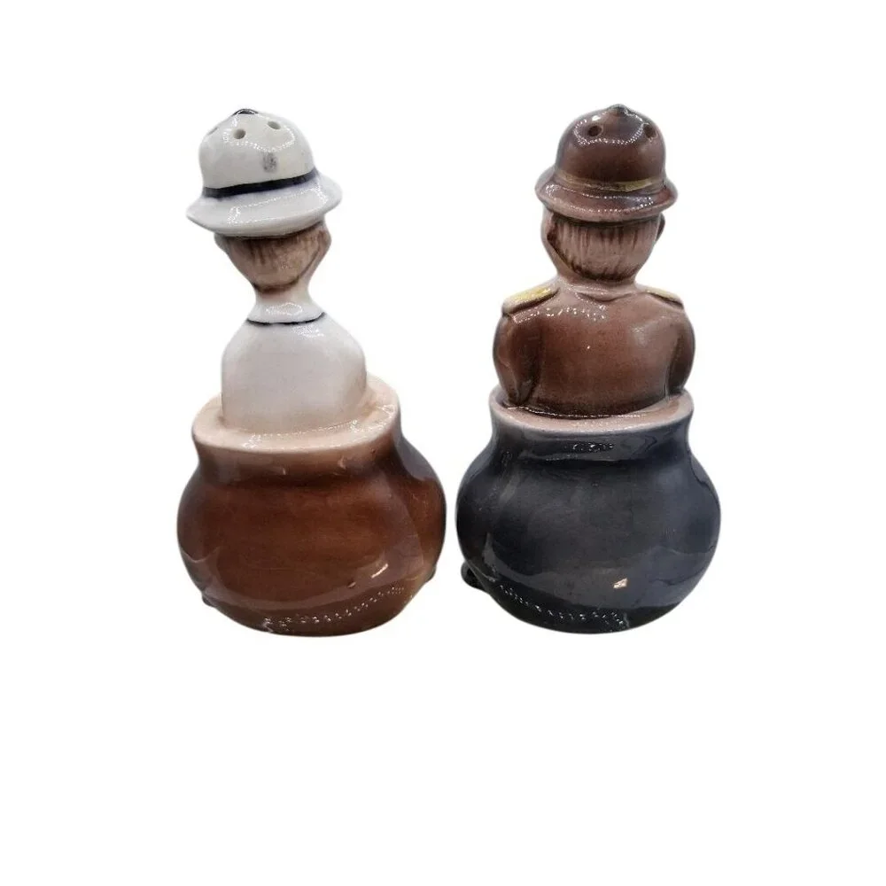 Stanley & Livingston Explorer Cannibal Cauldron Salt Pepper Shakers, Vintage Jap