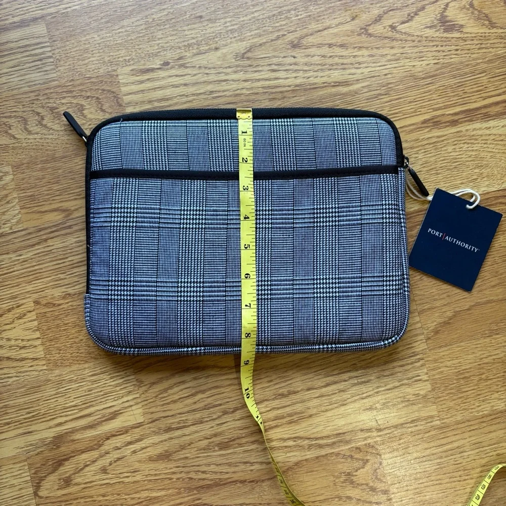 Black and white plaid tablet sleeve neoprene cover NEW