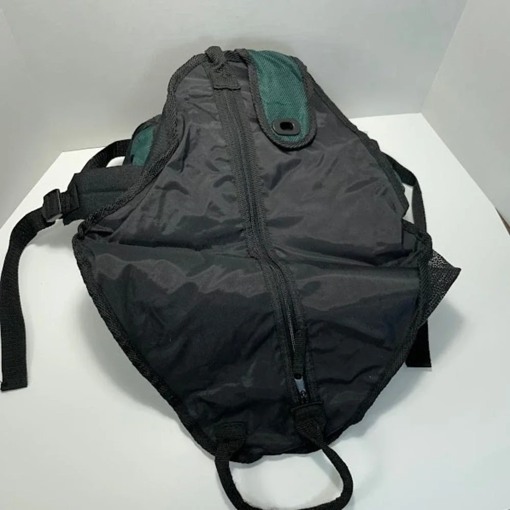 Icecap Backpack Black Green Mesh Insulated 3 Compartment Hiking Camping Travel