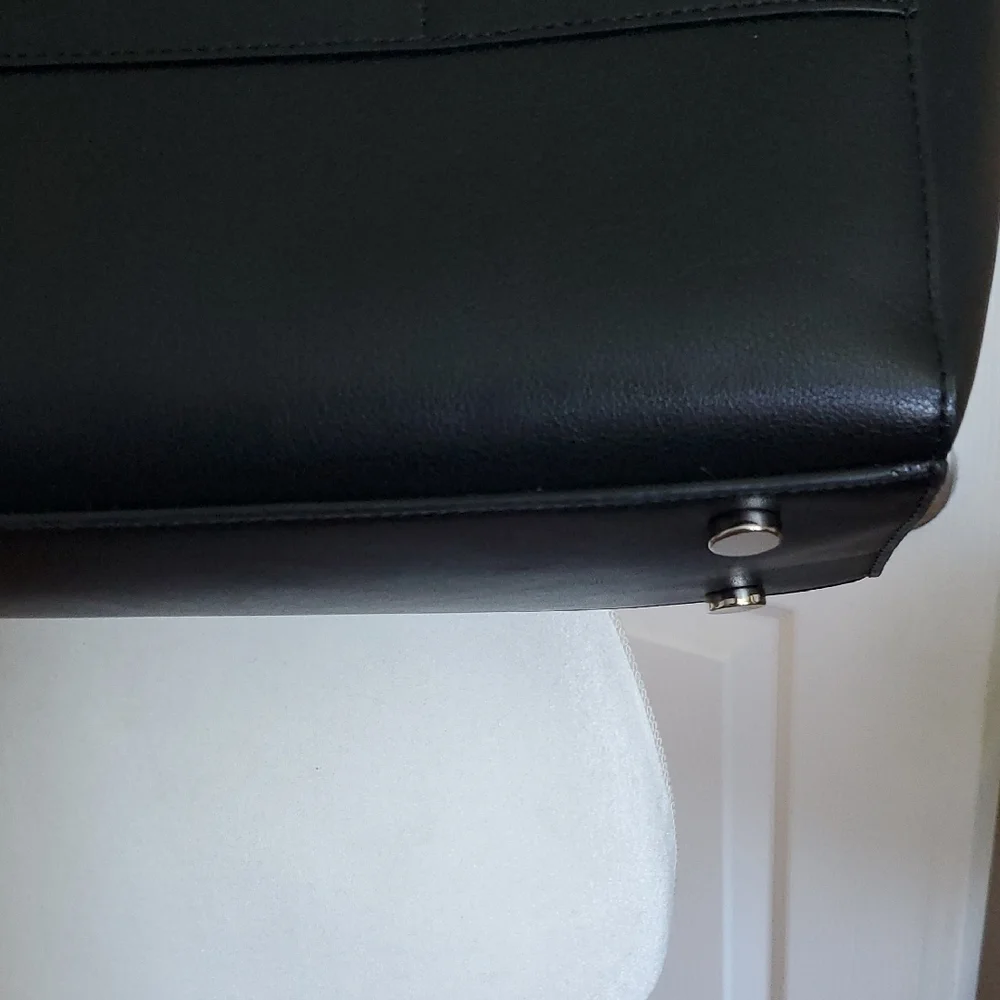Calpak stylish black