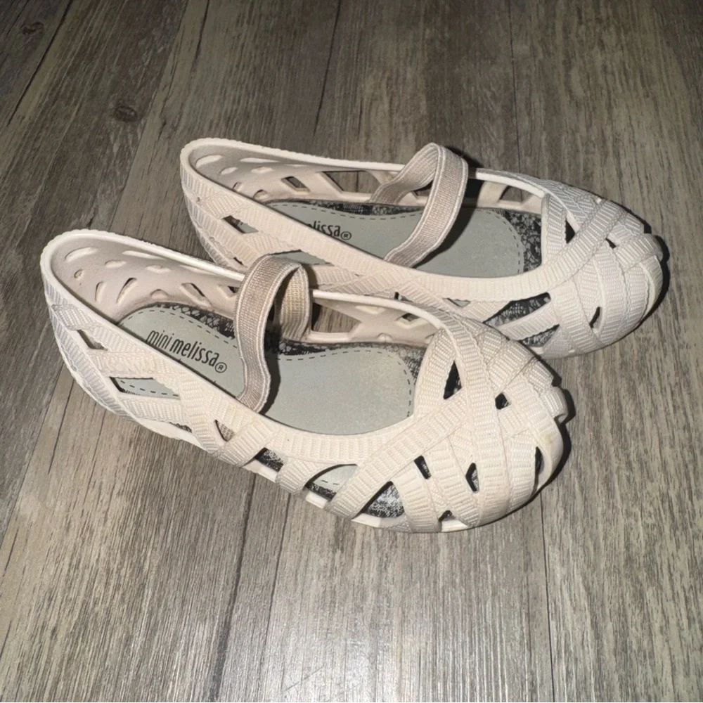 Mini Melissa chic cream