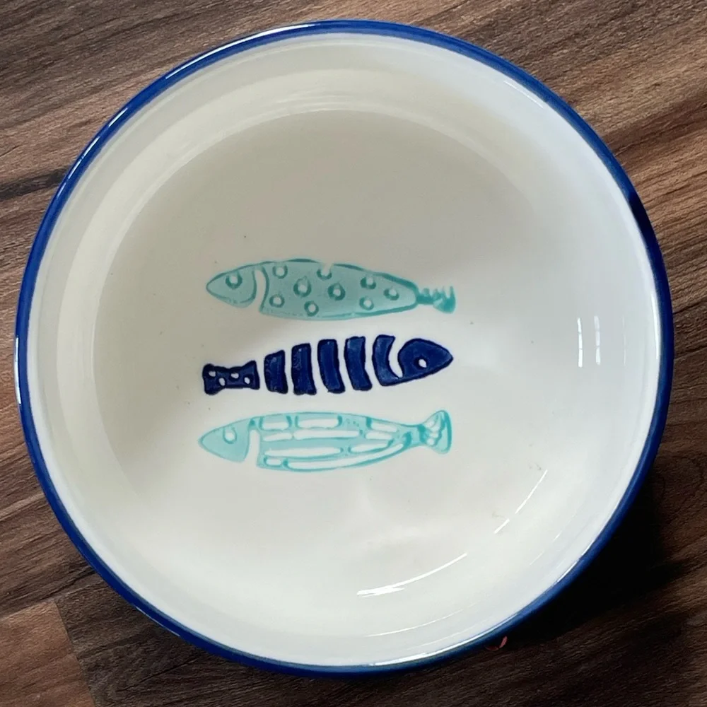 Ceramic Fish Design Pet Bowl - Blue and White