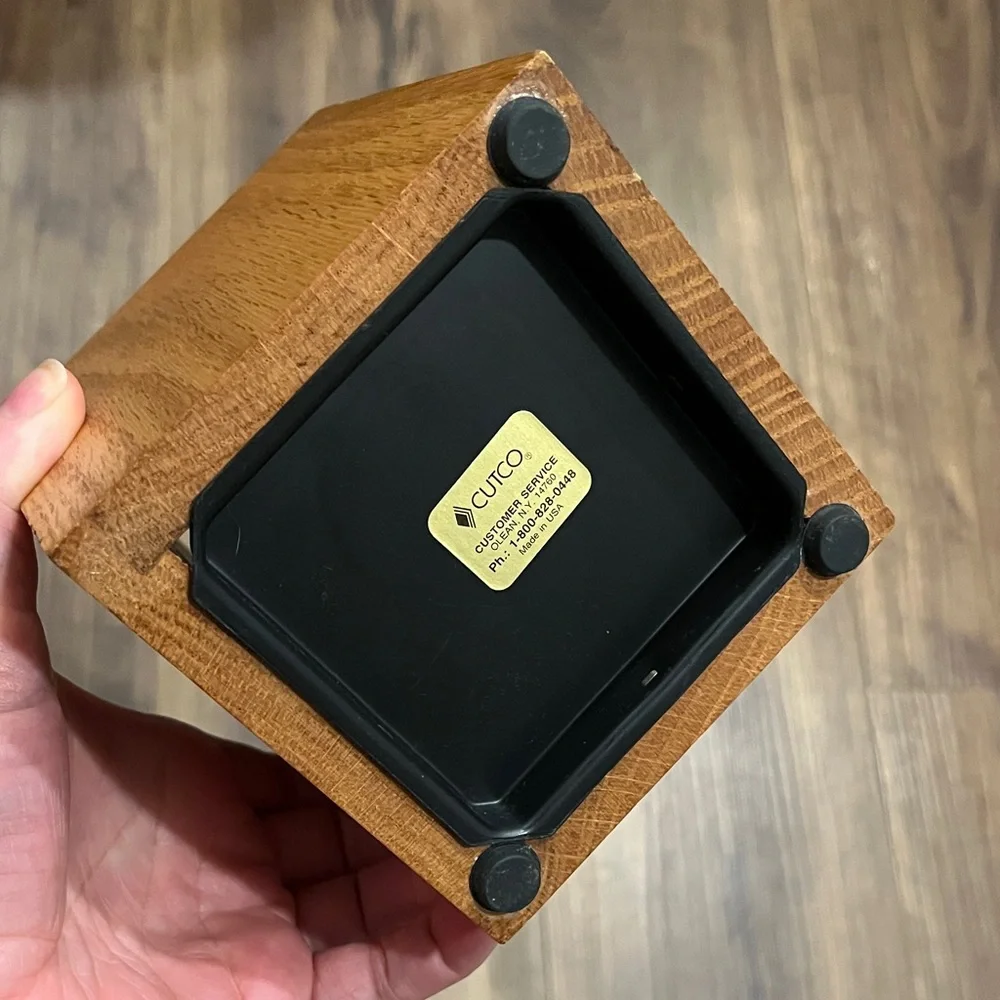 Cutco chef’s oak