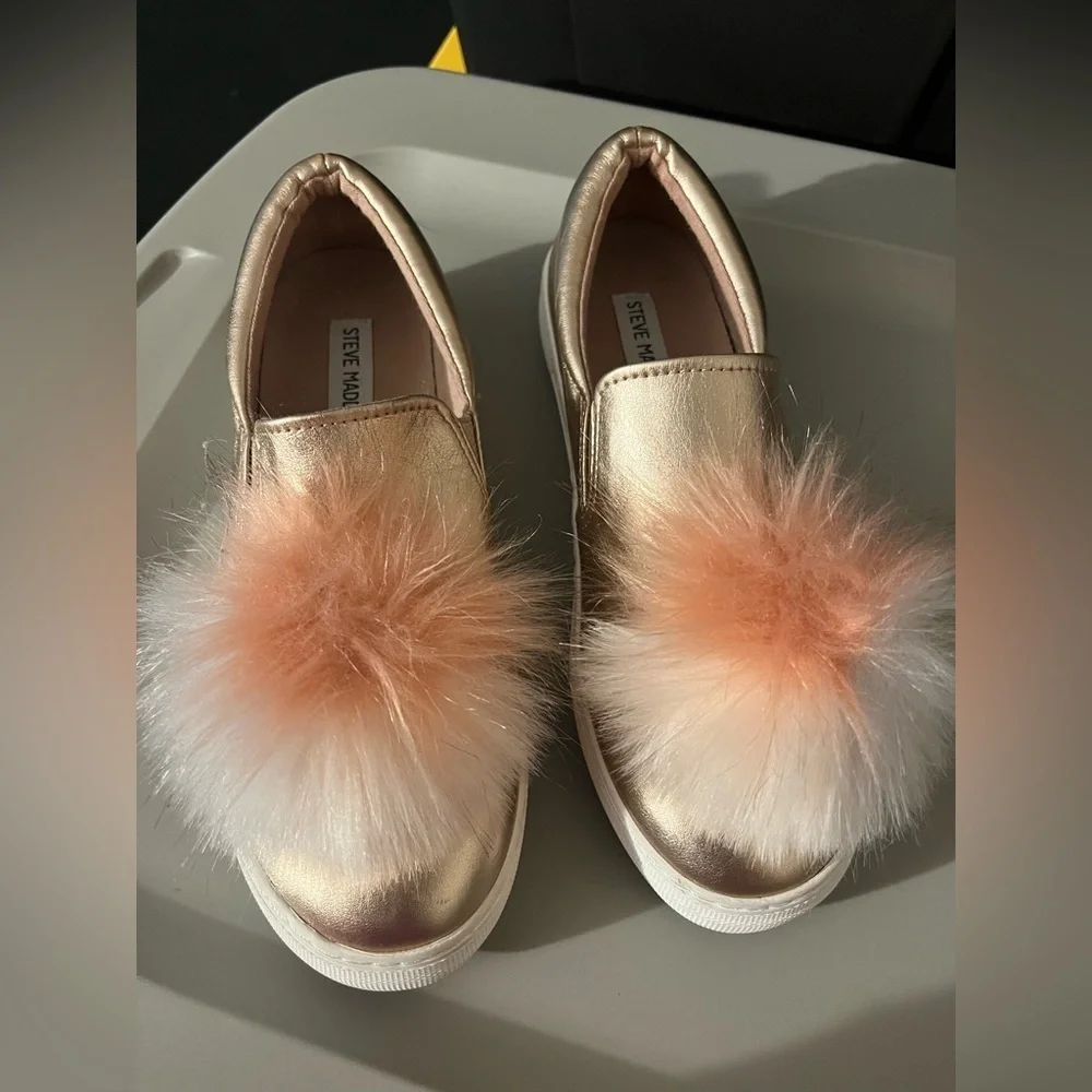 Steve Madden Women's Metallic Rose Gold Platform Pompom Slip On Shoes Pink 8