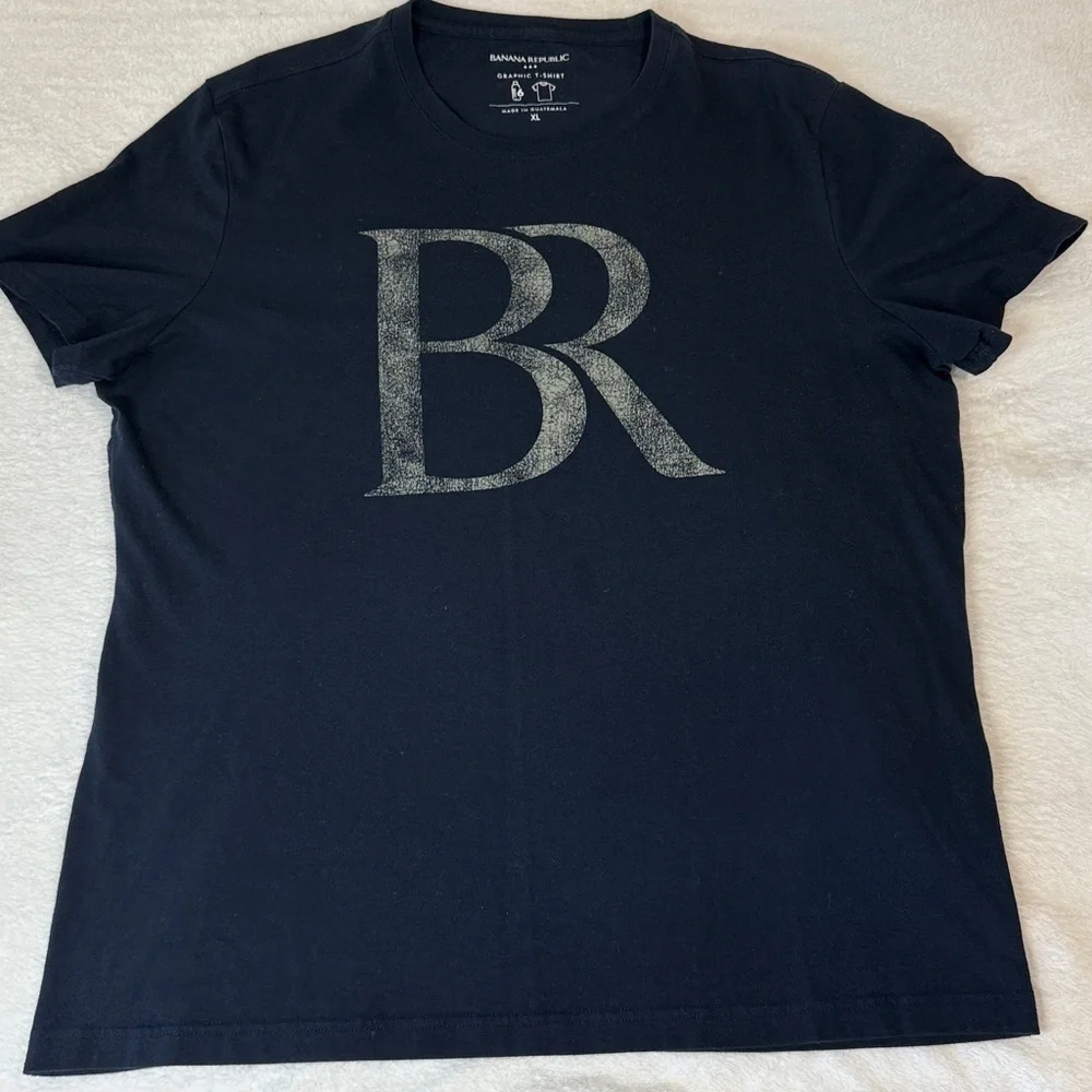 🔹Banana Republic Dark Blue Tee w/BR Emblem