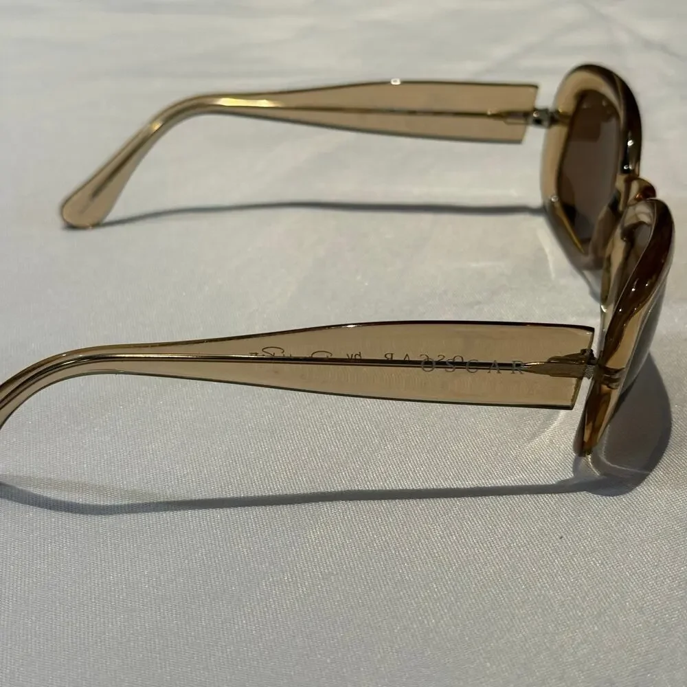 Oscar by Oscar de la Renta Sunglasses Mod 40 20 cream