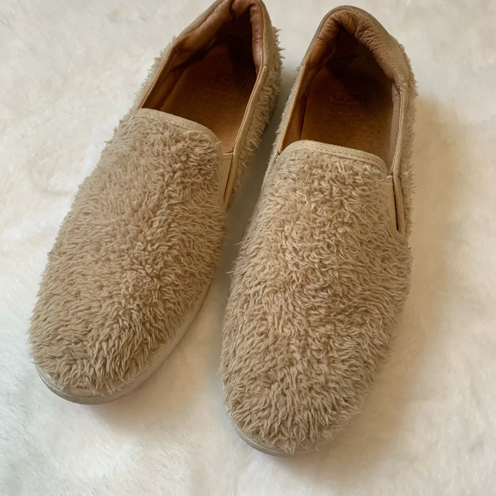UGG Ricci Leather Faux-Fur Slip-on Sneakers, Size 8.5, Color: Natural