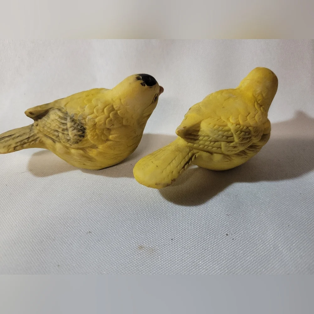 N/A charming yellow