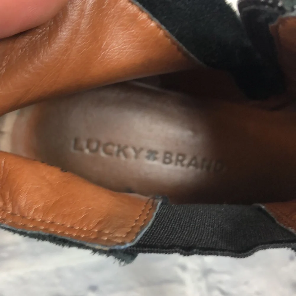 Lucky Brand black leather suede booties with heel Size 8.5 Zip up ankle