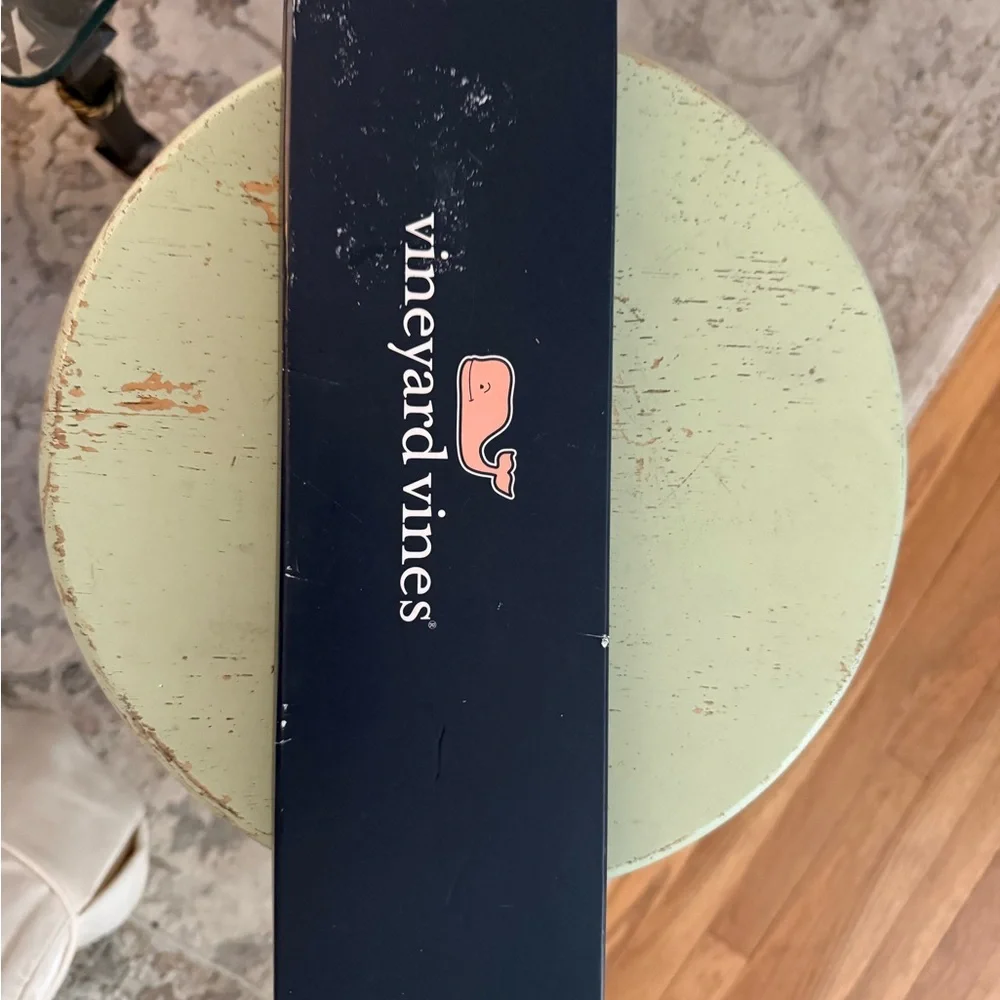 Vineyard Vines pattern tie