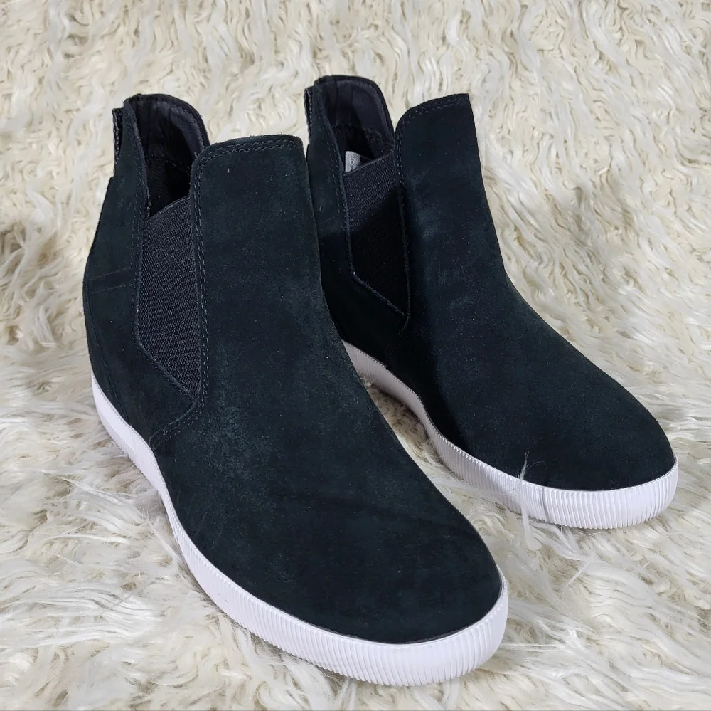 Sorel Out N About Slip On Wedge Bootie Size 9 Black Waterproof Suede Ankle Boots