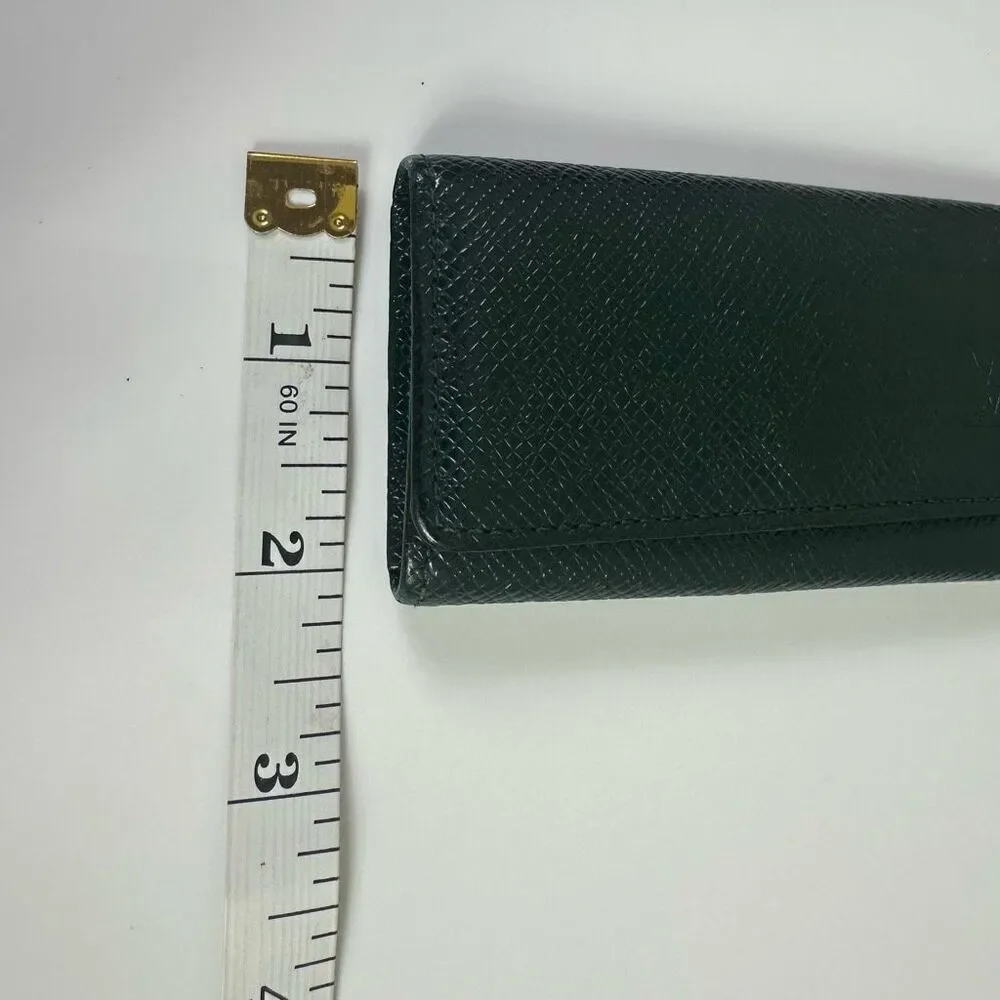 Louis Vuitton Green Taiga‎ Leather 4 Key Case Holder