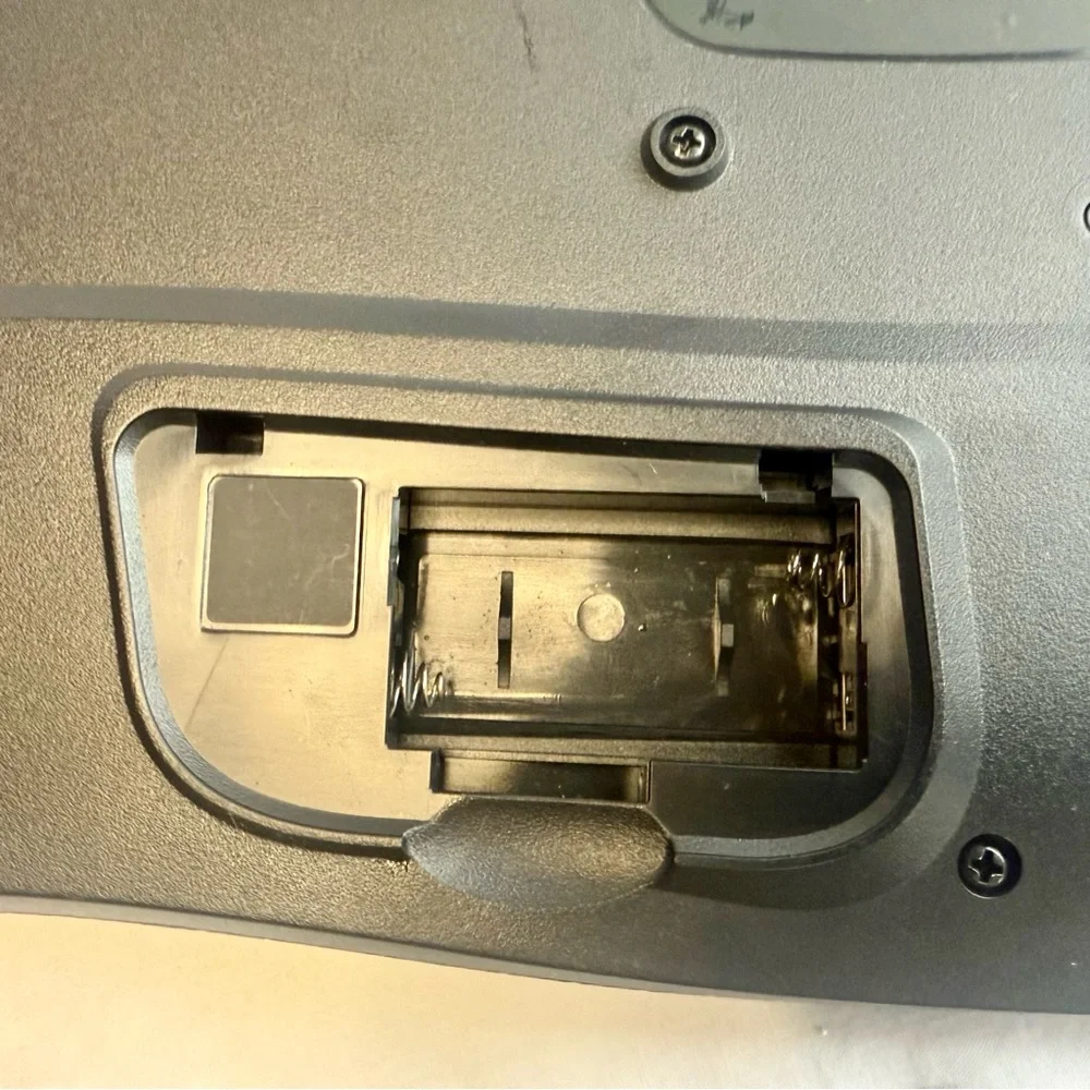 Logitech working signs few