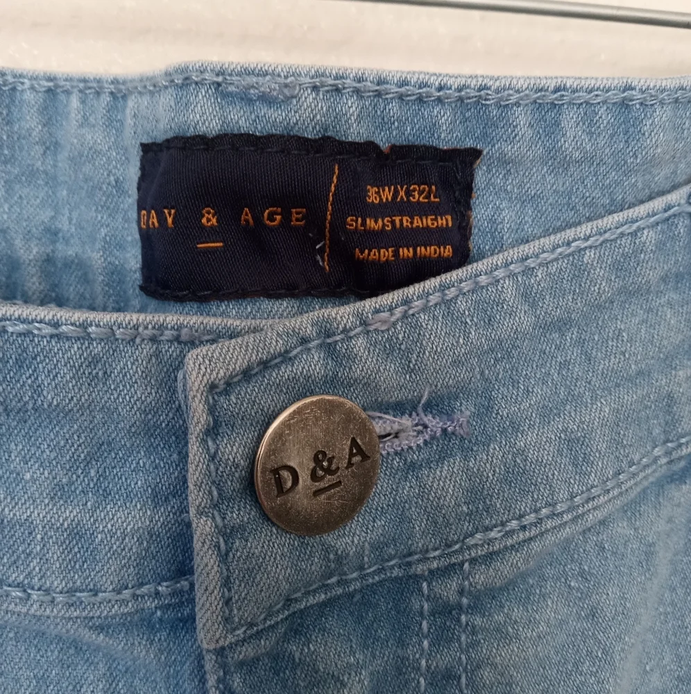 Day & Age men 36w