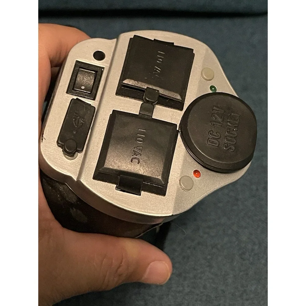 200 Watt Fused Power Inverter with USB Port Cup Holder*