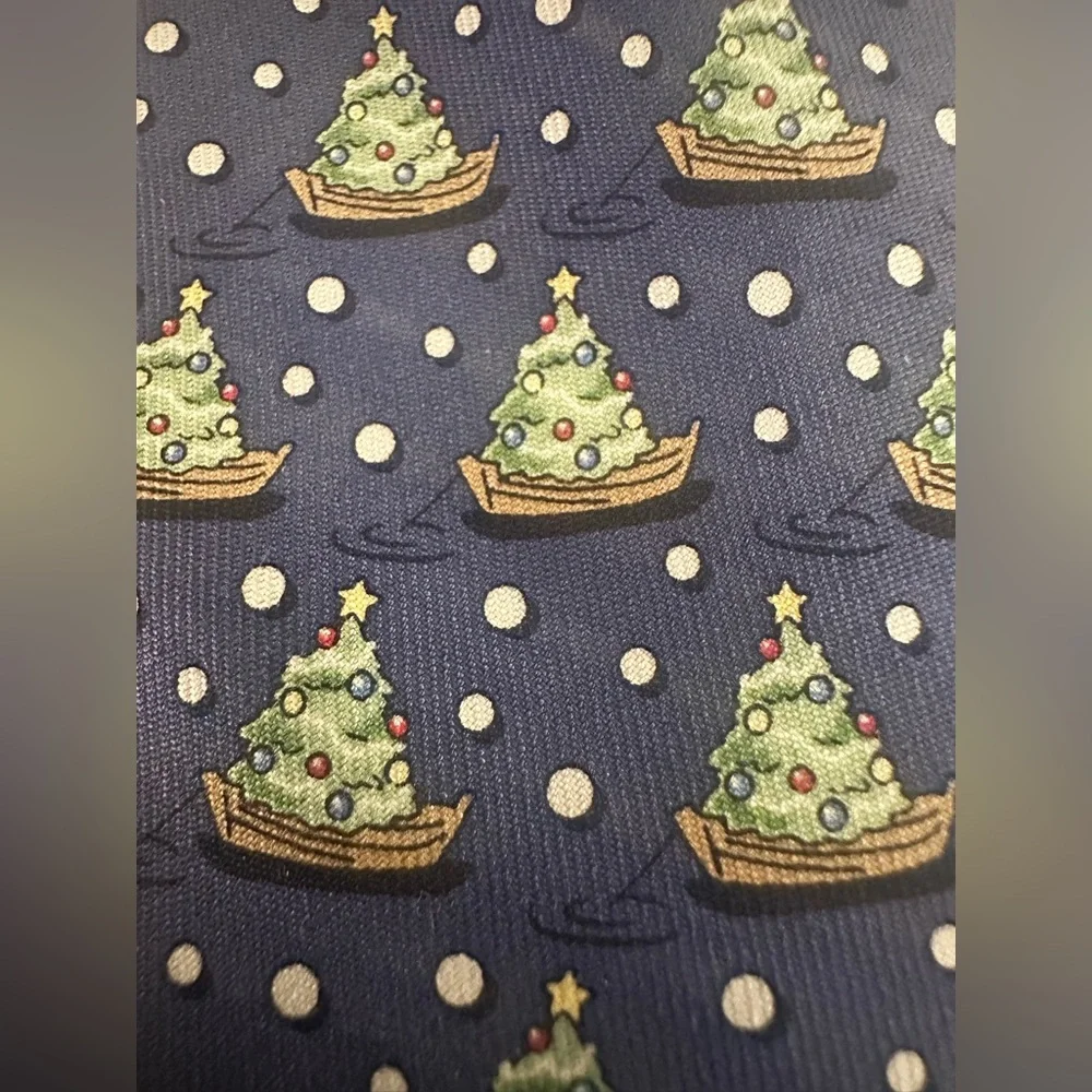Vineyard Vines tie 100% silk blue boat christmas tree - Boys One Size (OS)