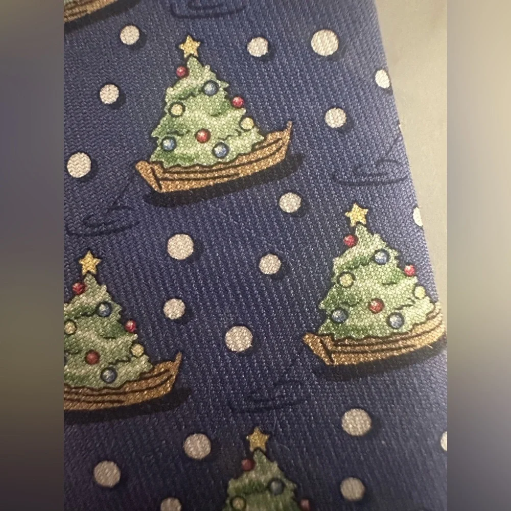 Vineyard Vines tie 100% silk blue boat christmas tree - Boys One Size (OS)