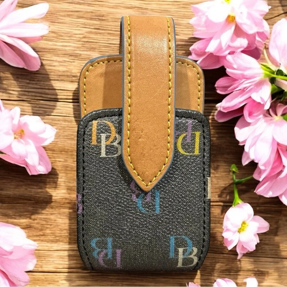 Dooney & Bourke stylish bag