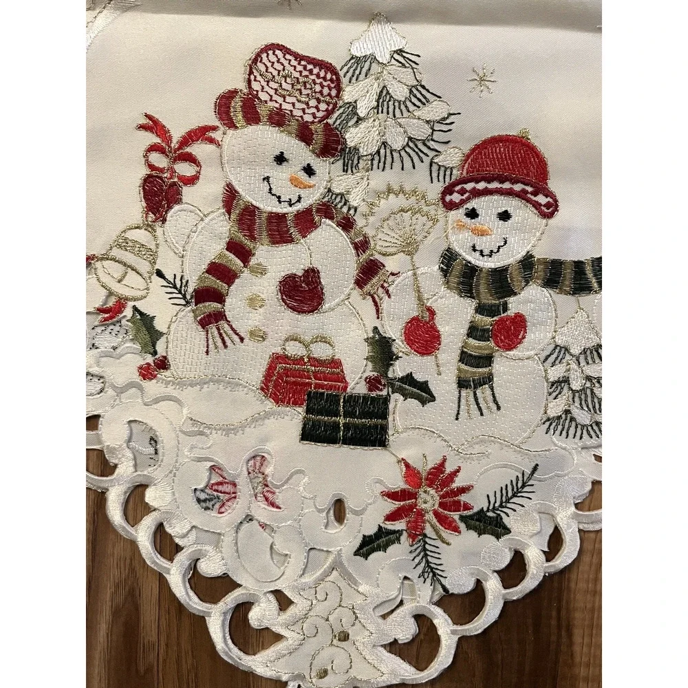 Embroidered Snowman Christmas Table Runner 68x13 Cutwork Lace NEW