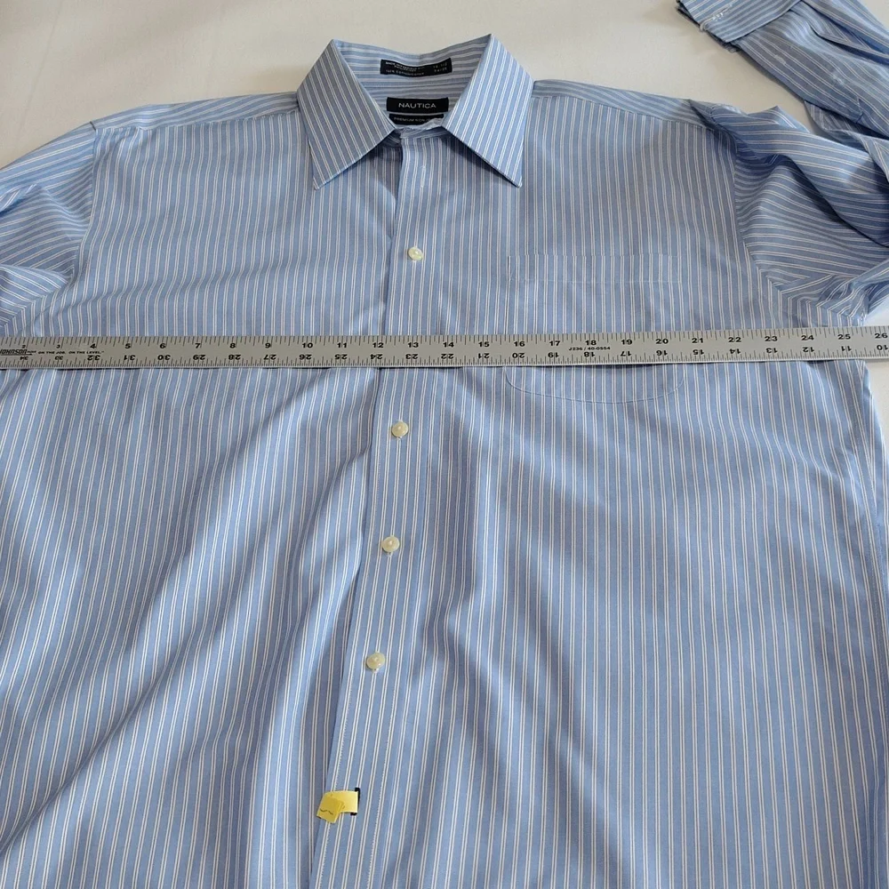 Nautica Dress Shirt Size 16 1/2 34/35. No Iron Cotton Office Professional Blue