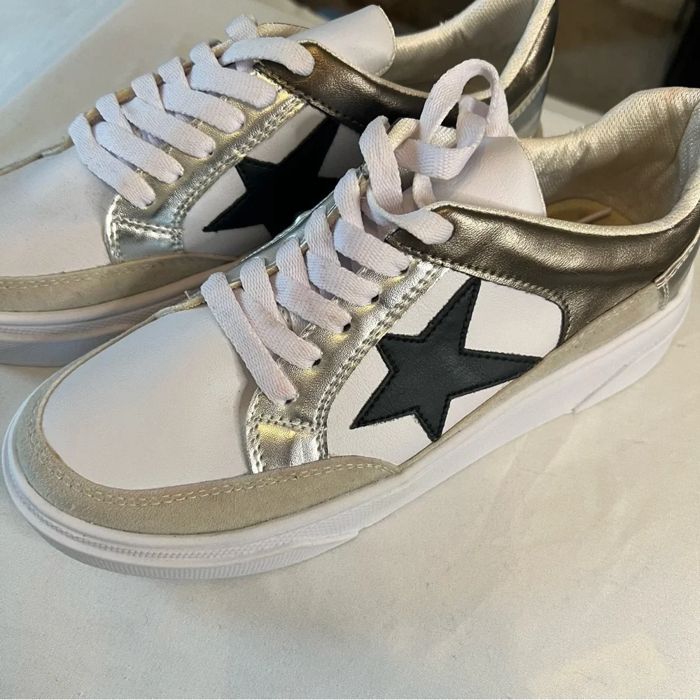 Pink Lily White and Gold Star Platform Sneakers NWOT