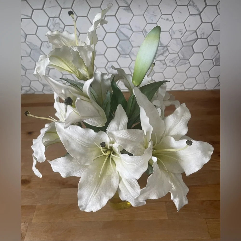 Faux White Lily Arrangement in Glass Vase
