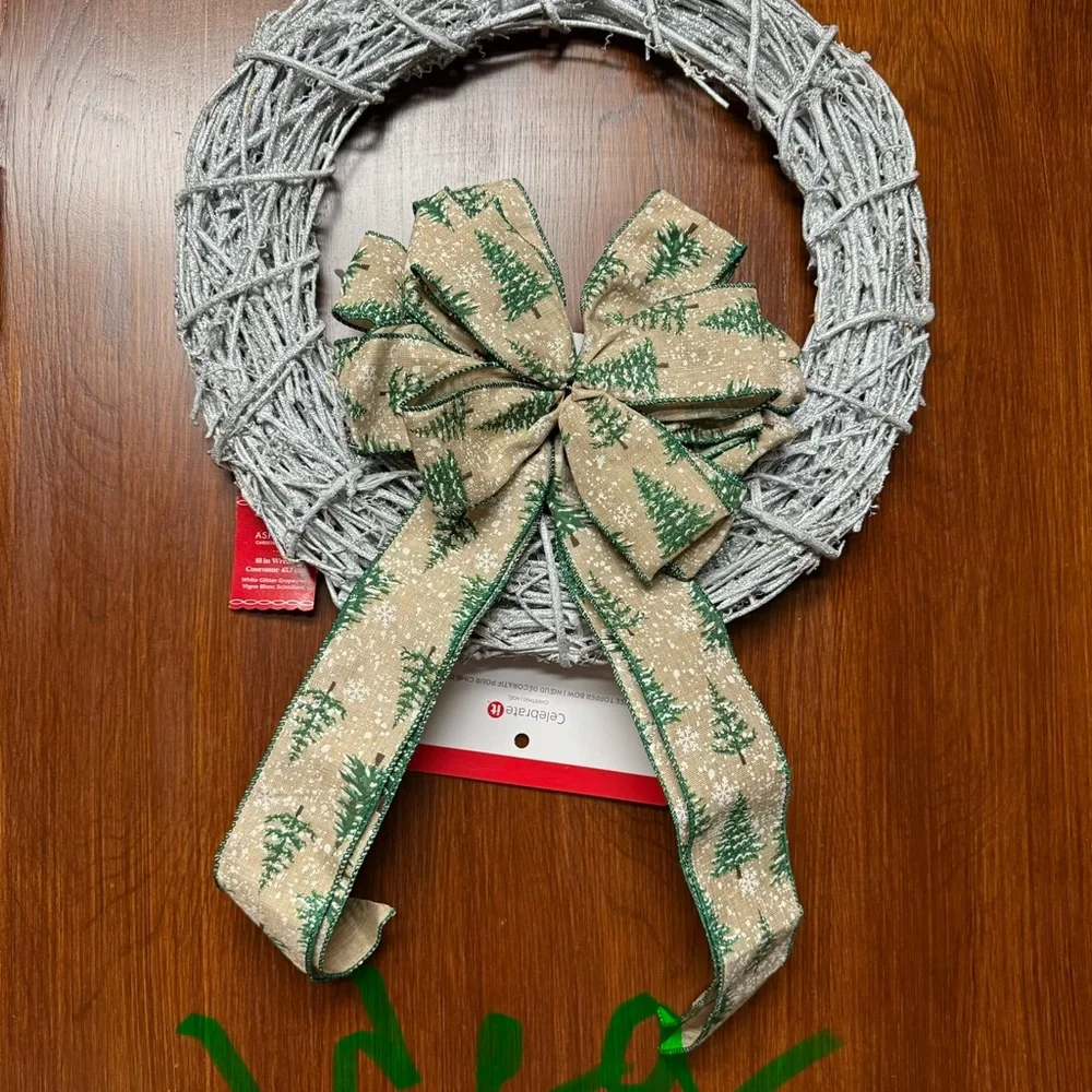 Ashland White Glitter Grapevine Holliday Wreath 18”