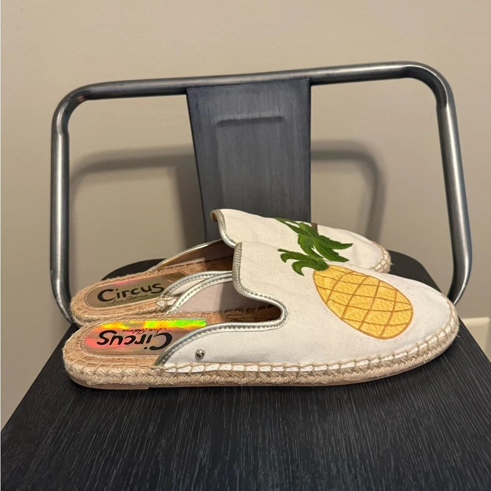 Circus by Sam Edelman white espadrille